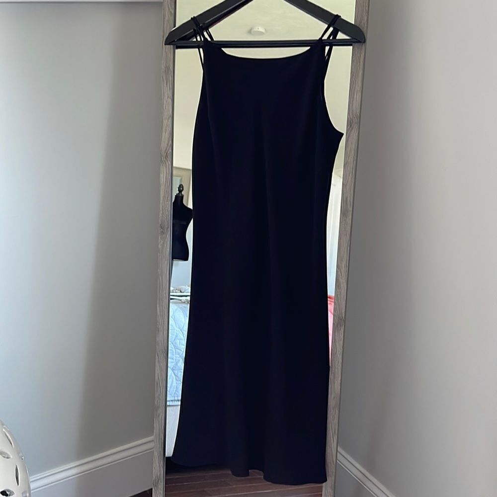 Jones New York Black‎ Dress Size 6 Classic. Midi length.